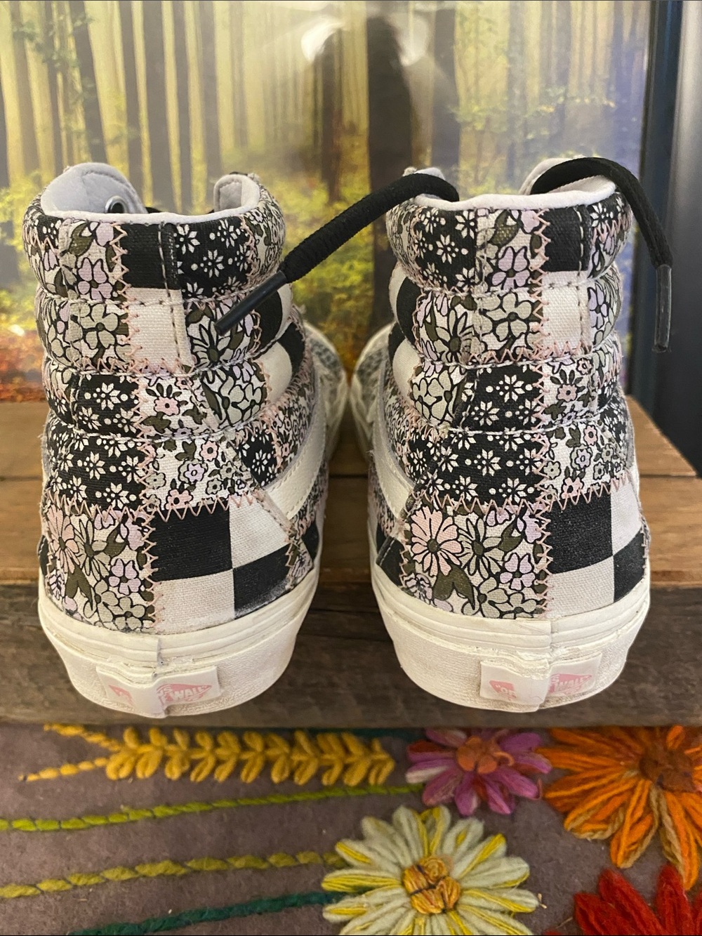 Vans High-Top Floral Sneakers in Black & Pink, has white laces, liked the black - Picture 4 of 9